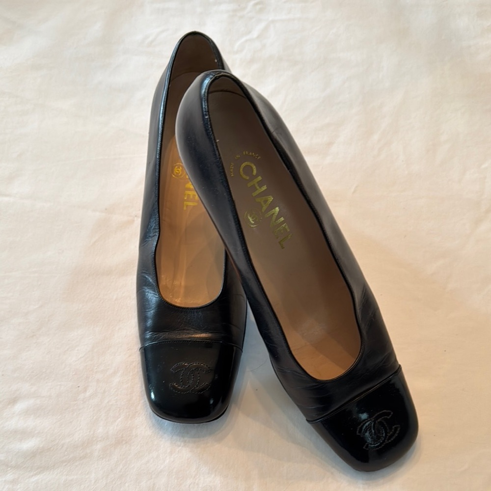 Chanel Black Leather Women's Shoes